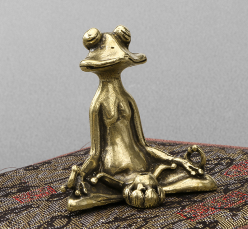 Chinese old royal Collection brass hand-carved brass frog statue antique