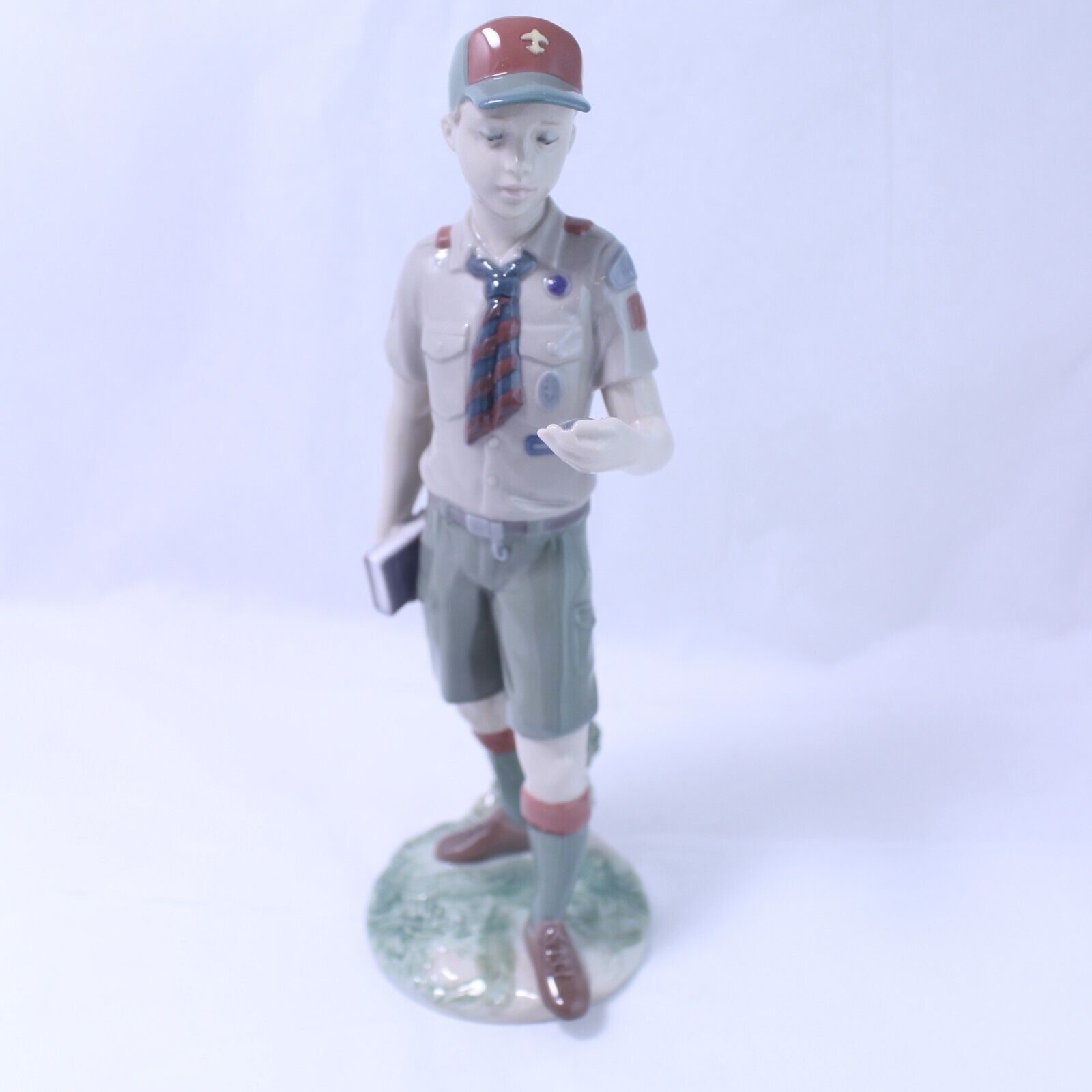 Lladro Classic Scout Porcelain Figurine #8459