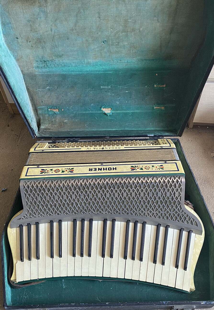 Vintage Antique Hohner Organetta IV Accordian in Case