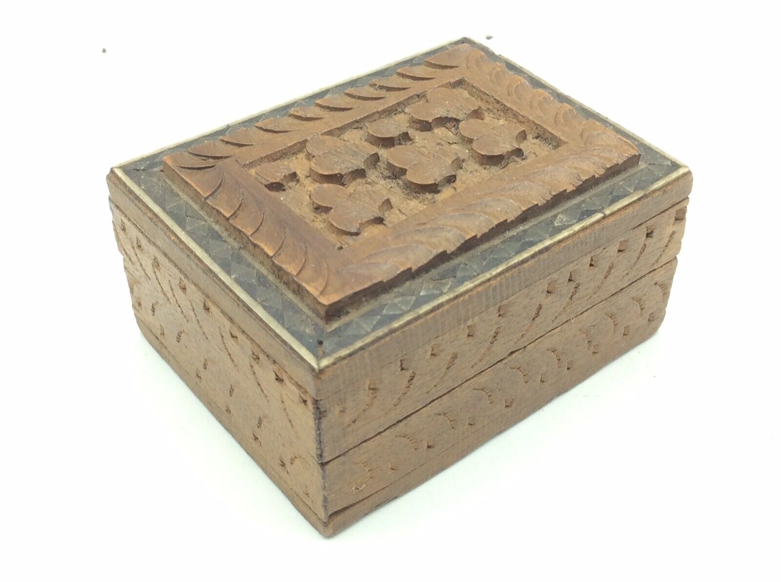 Fab Vintage Carved Wooden Collectible Pill/Snuff/Jewellery/Trinket Box Case