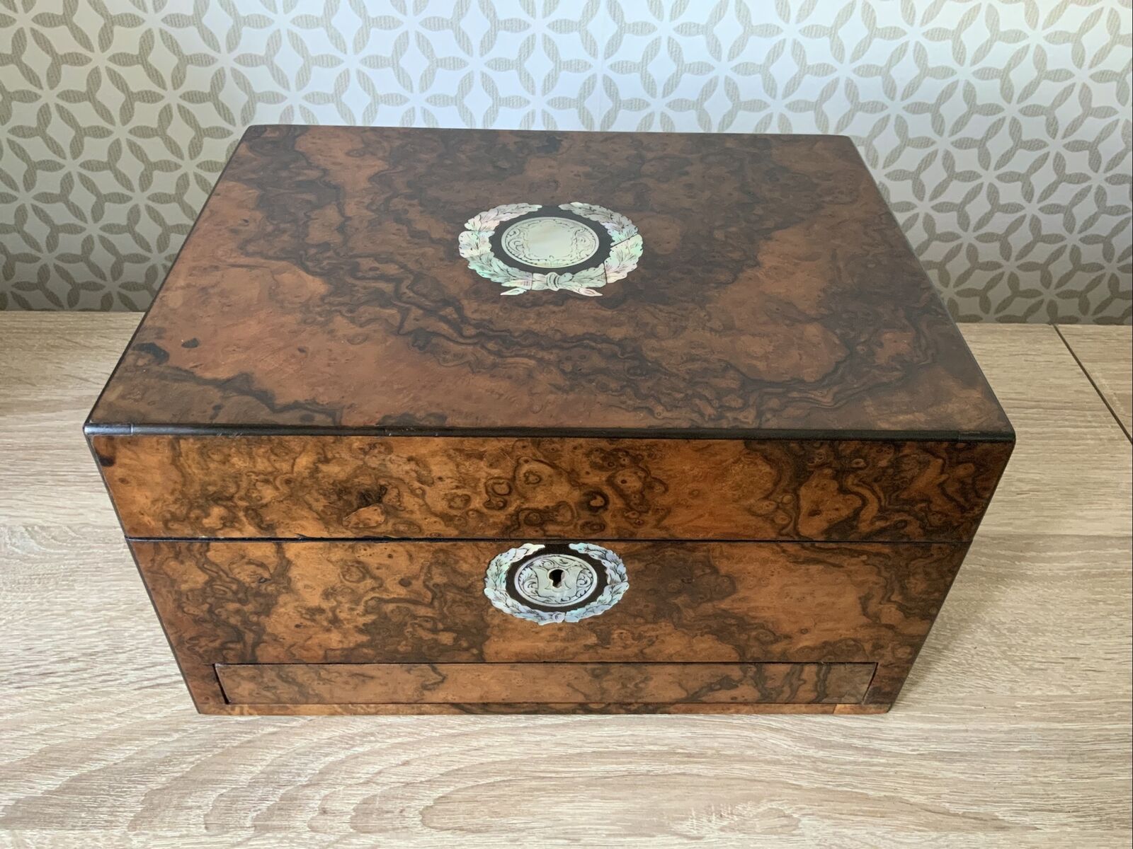 Antique Burr Walnut Jewellery Box