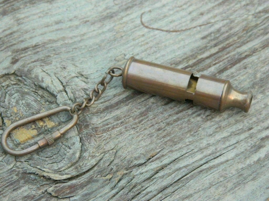 VINTAGE COLLECTIBLE NAUTICAL MARINE KAY RING BRASS ANCHOR WHISTLE KEY CHAIN  NEW