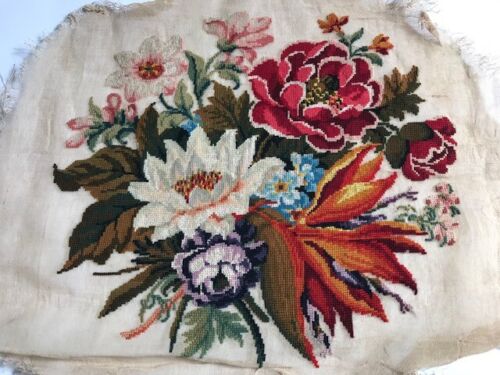 VINTAGE NEEDLEWORK EMBROIDERED FLORAL DESIGN TAPESTRY Flowers Ideal Cushion
