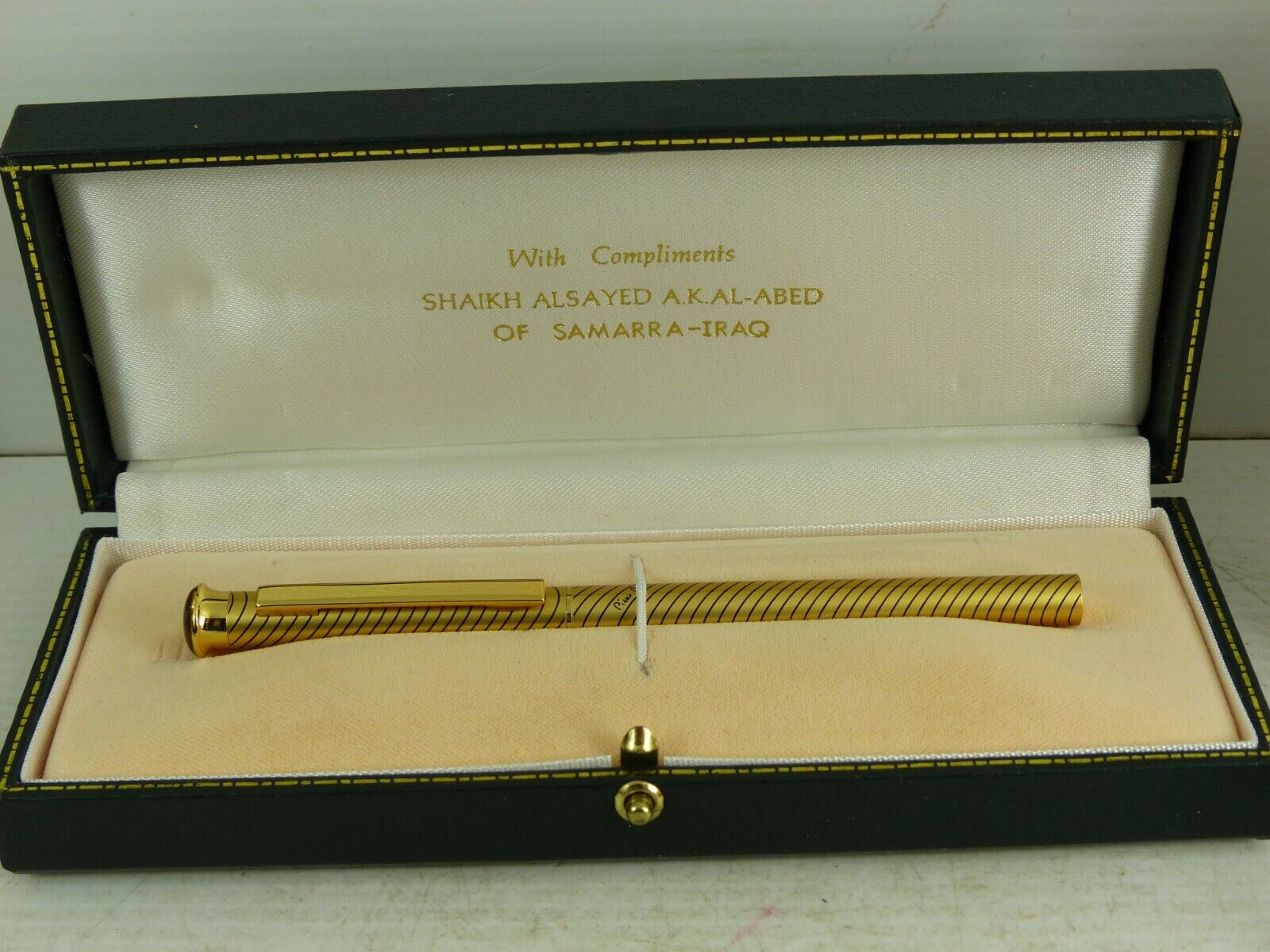 PIERRE CARDIN SILVER PEN PRESENTED BY SHAIKH ALSAYED A.K AL-ABED VERY RARE L@@K