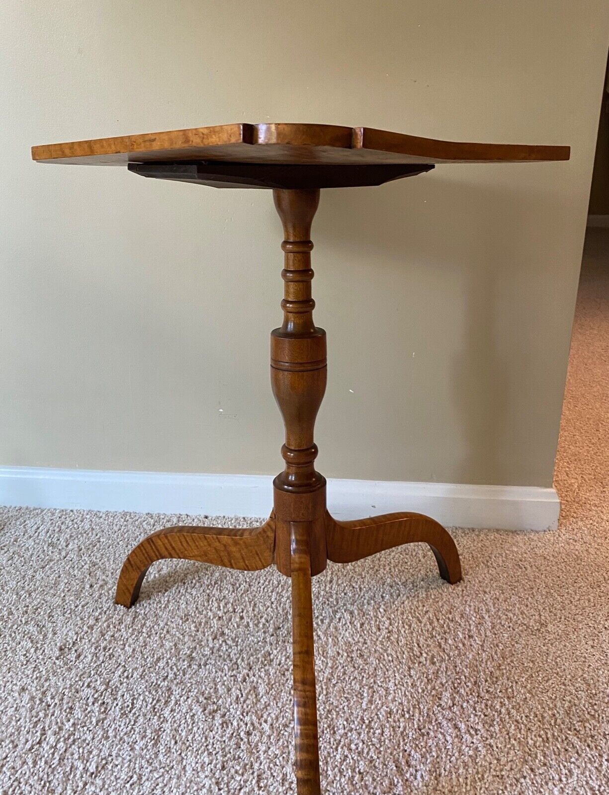 Antique Candle Stand Federal Furniture Curly Tiger Maple Table Colonial American