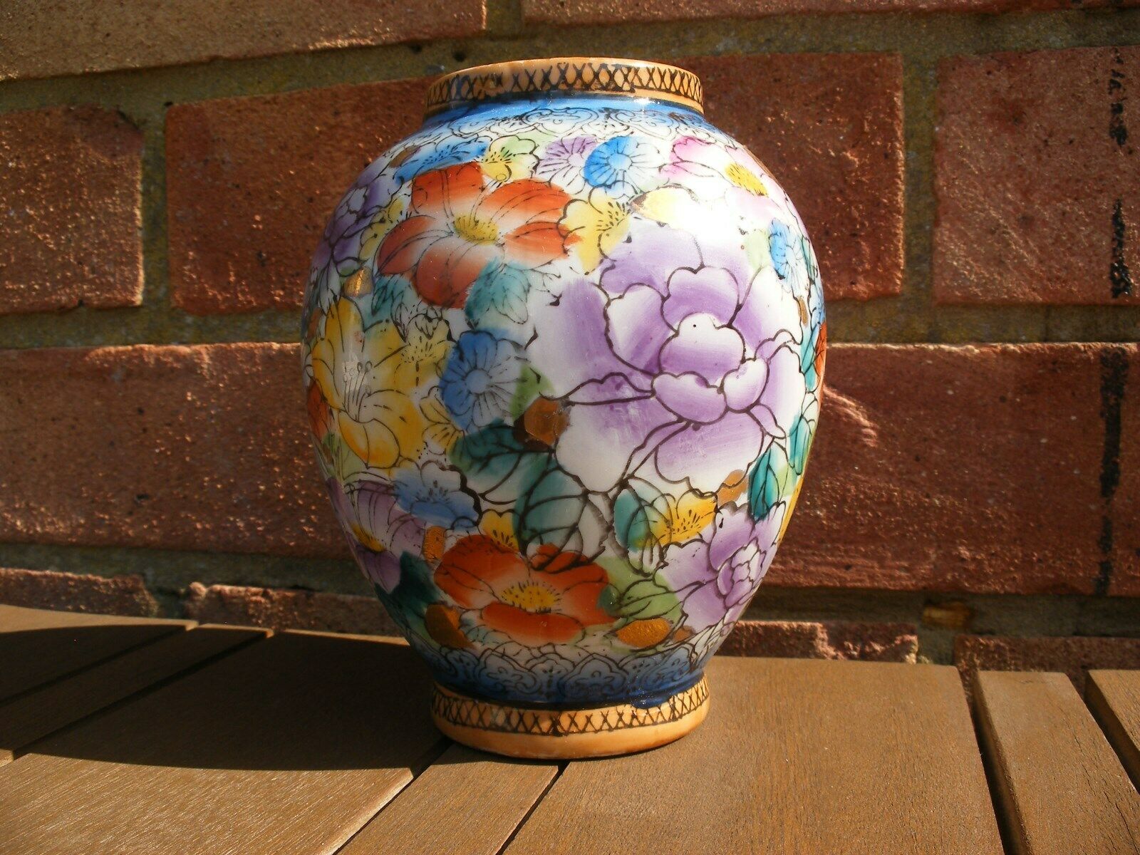 UNRESEARCHED GINGER JAR MULTI COLOURED POLYCHROME TRANSFER PRINT CHINESE ?? GILT