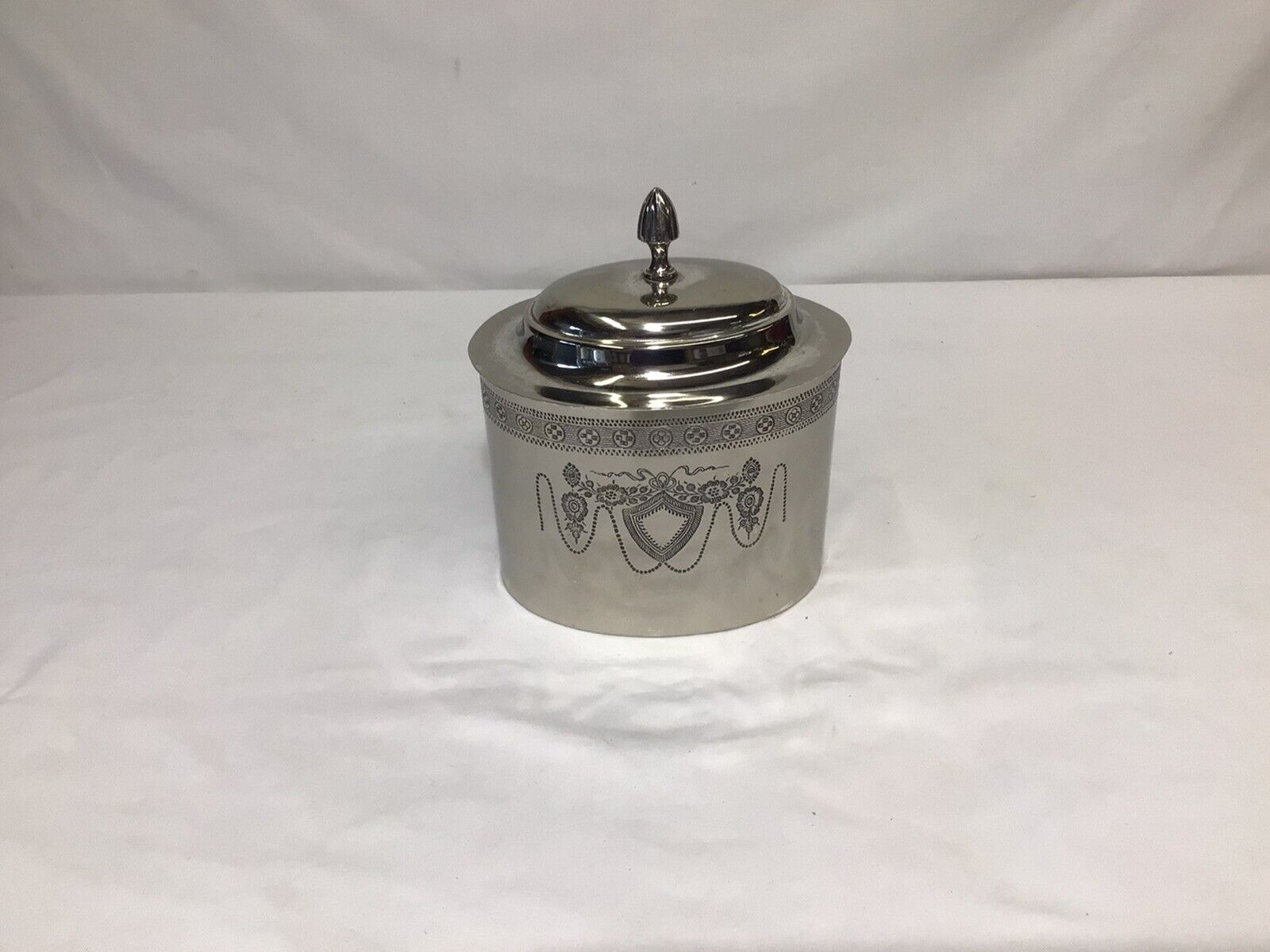 Antique Valuations: vintage silver plated tea caddy