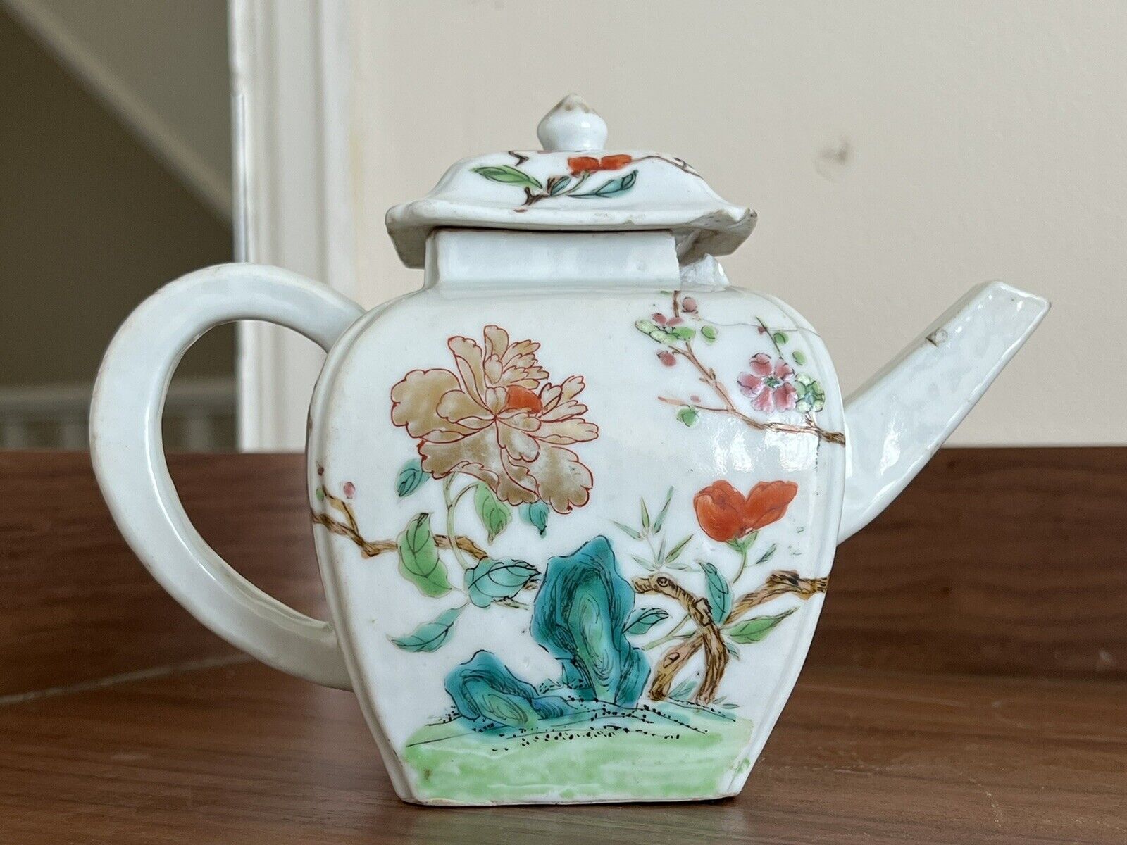 Antique Valuations: Antique Chinese 18th century teapot as found