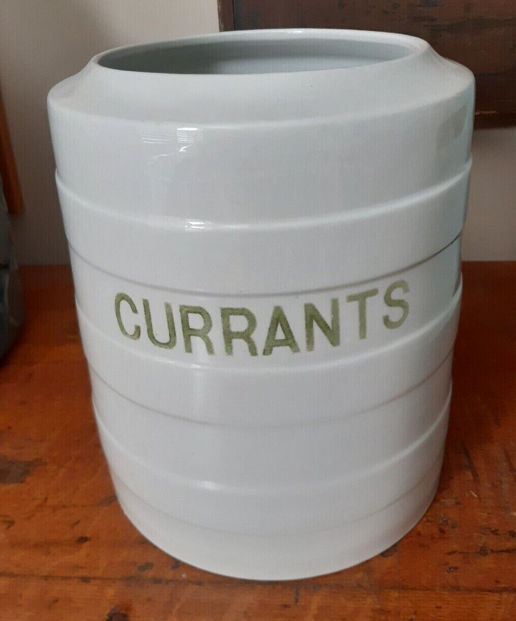 Antique Valuations: The Grimwade Hooped Household Jar Currants